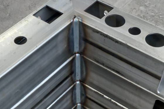 Volume robotic welding Volume Robotic Welding and Mechanical Assembly 5